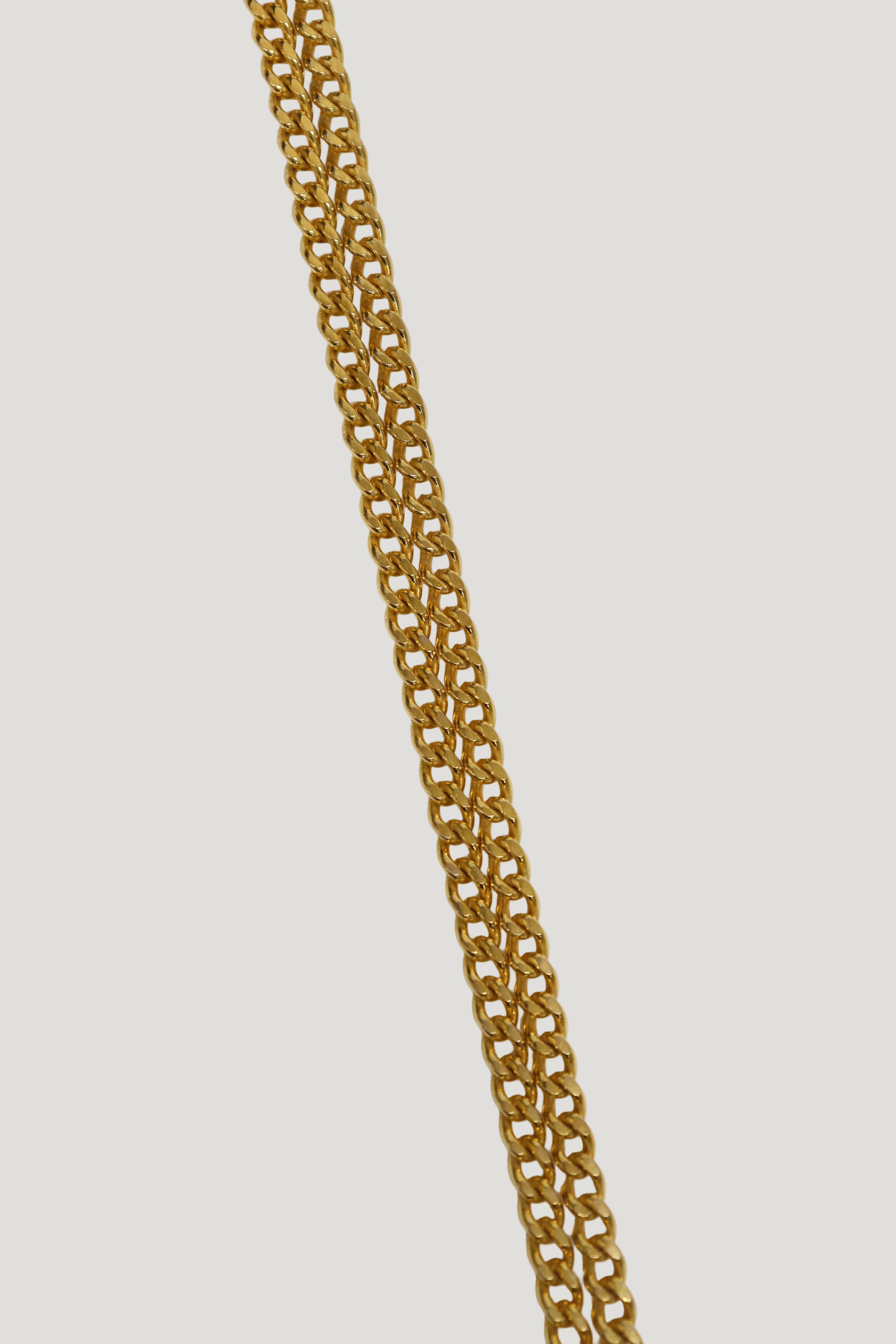 ロゴ金具チェーンショルダーバッグ