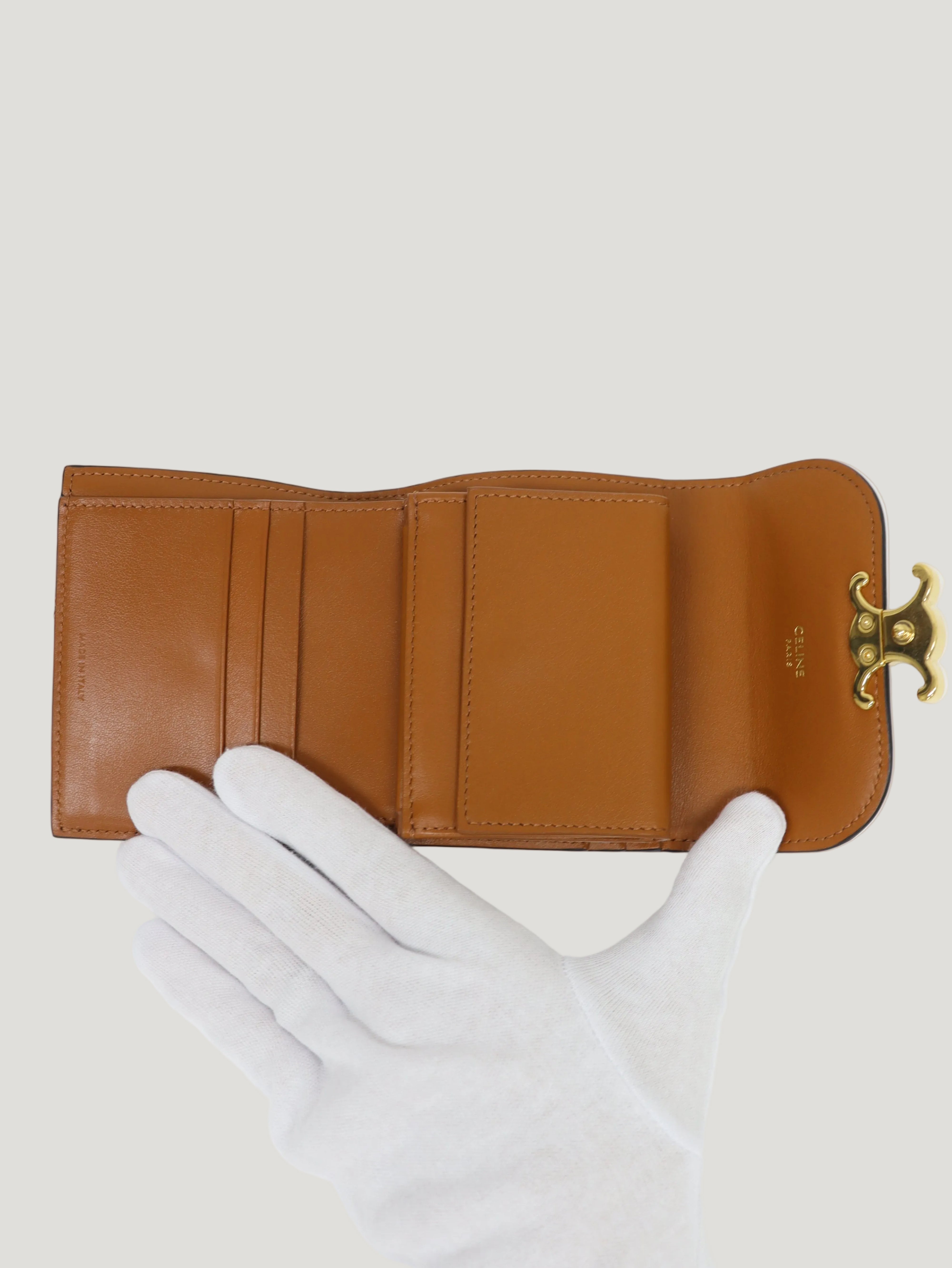 Small Flap Wallet