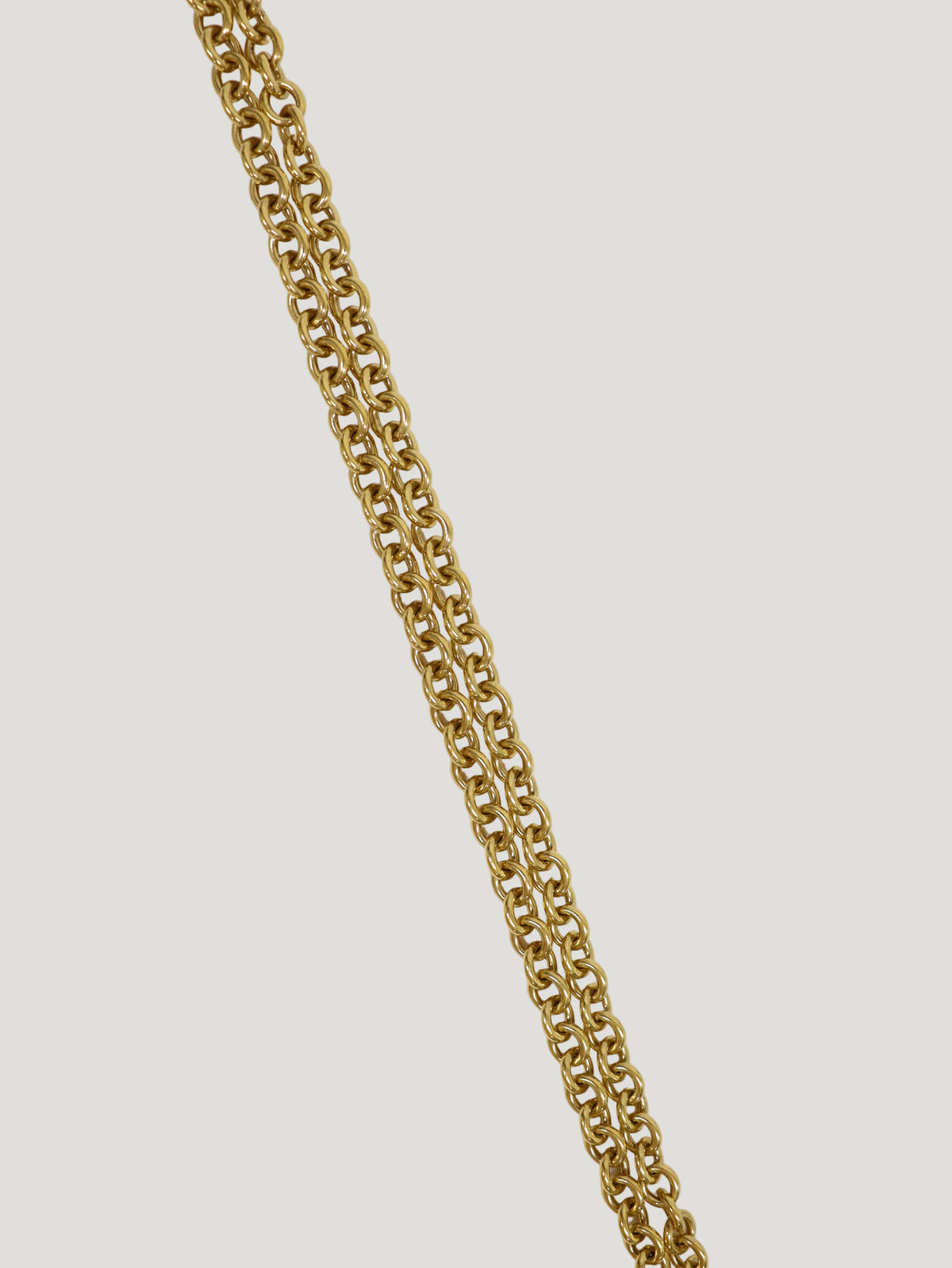 ロゴ金具サフィアーノチェーンウォレット