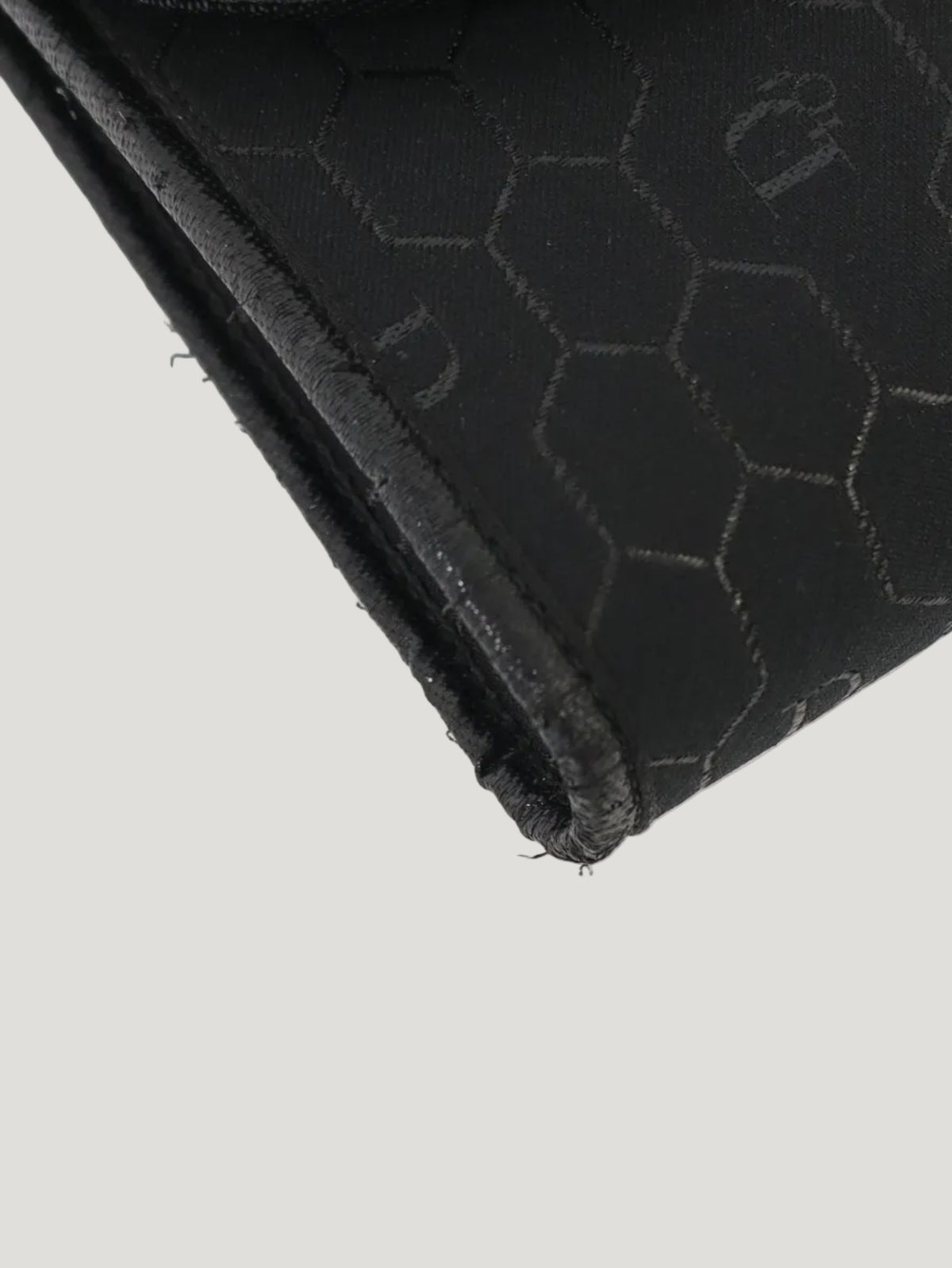 Honeycomb Pattern Chain Shoulder Bag