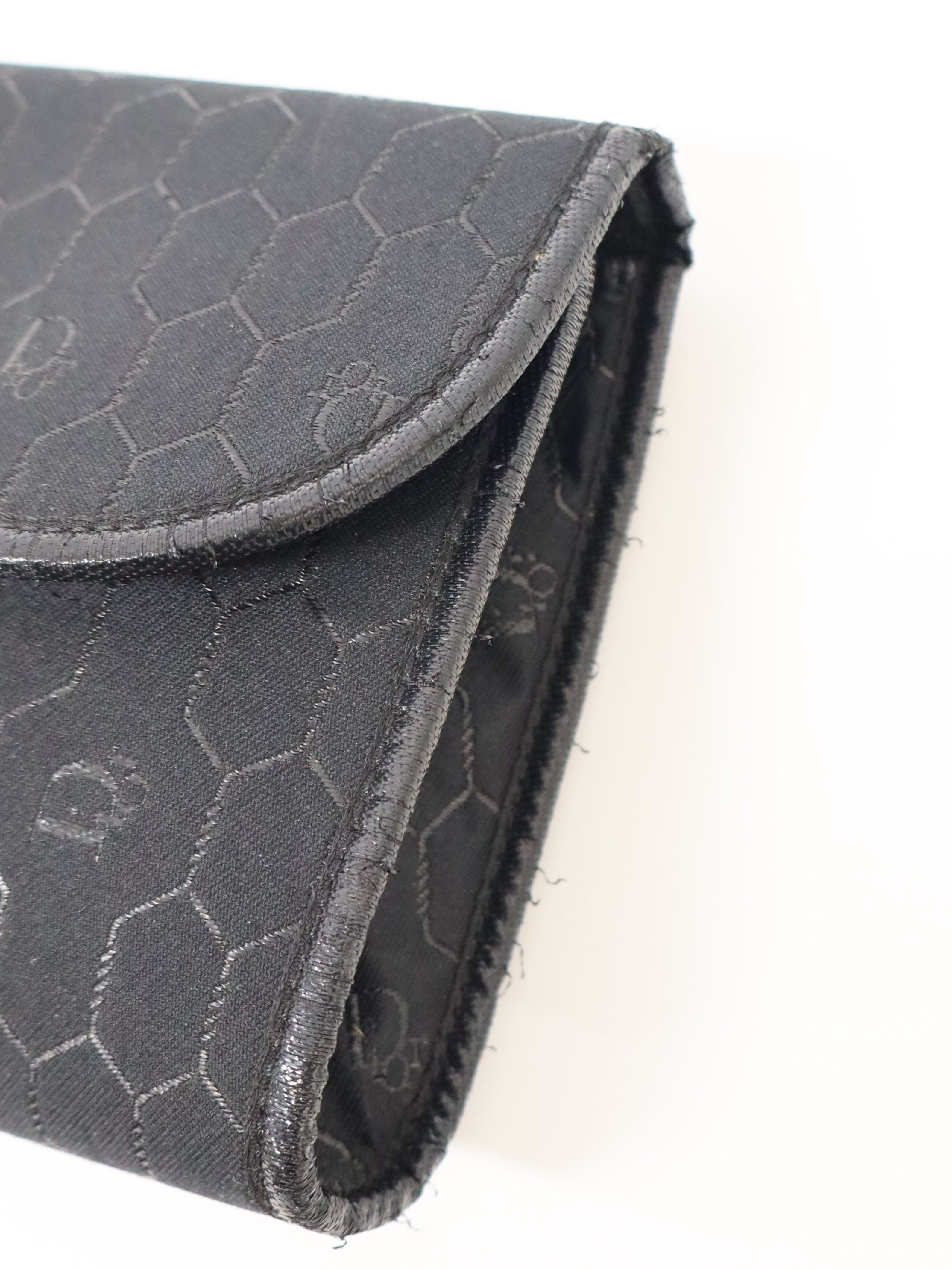 Honeycomb Pattern Chain Shoulder Bag