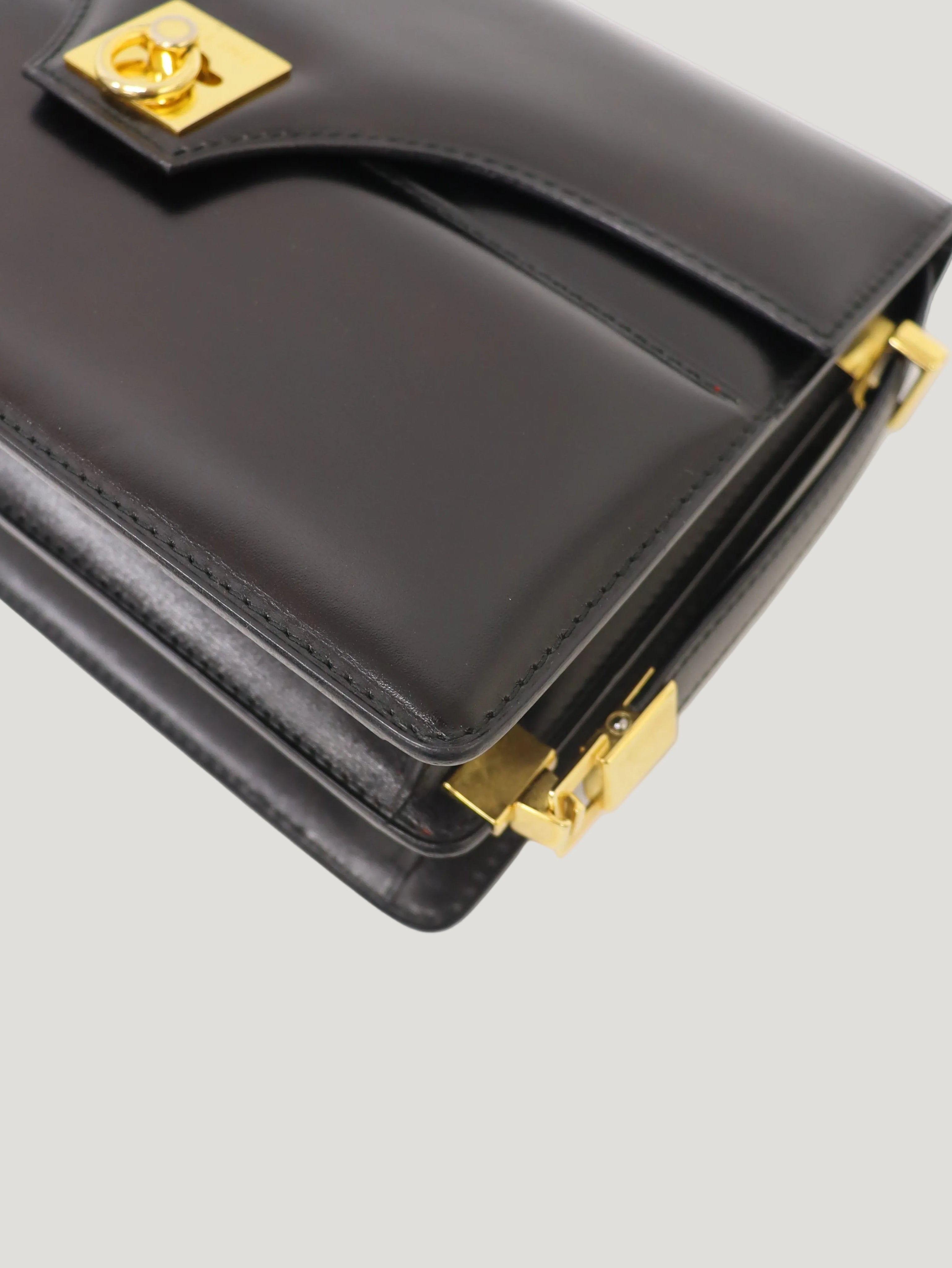 Gancini Hardware Leather One Shoulder Bag
