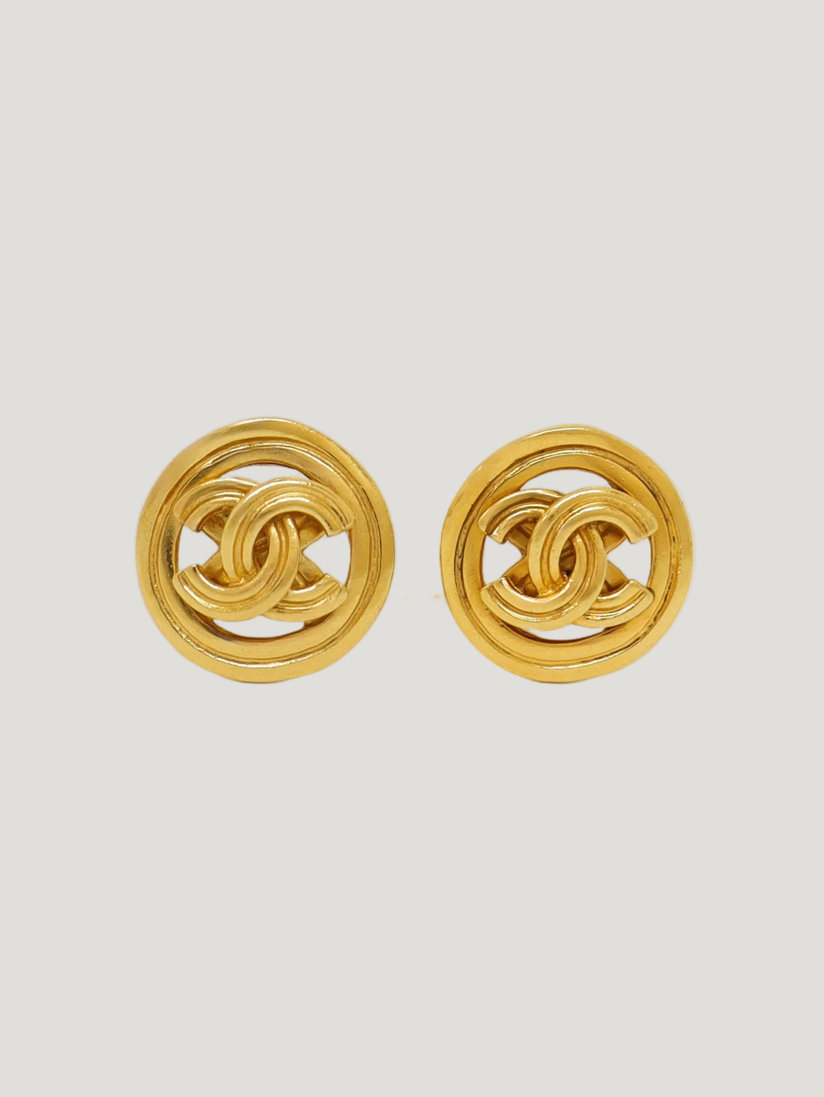 COCO Round Clip-On Earrings