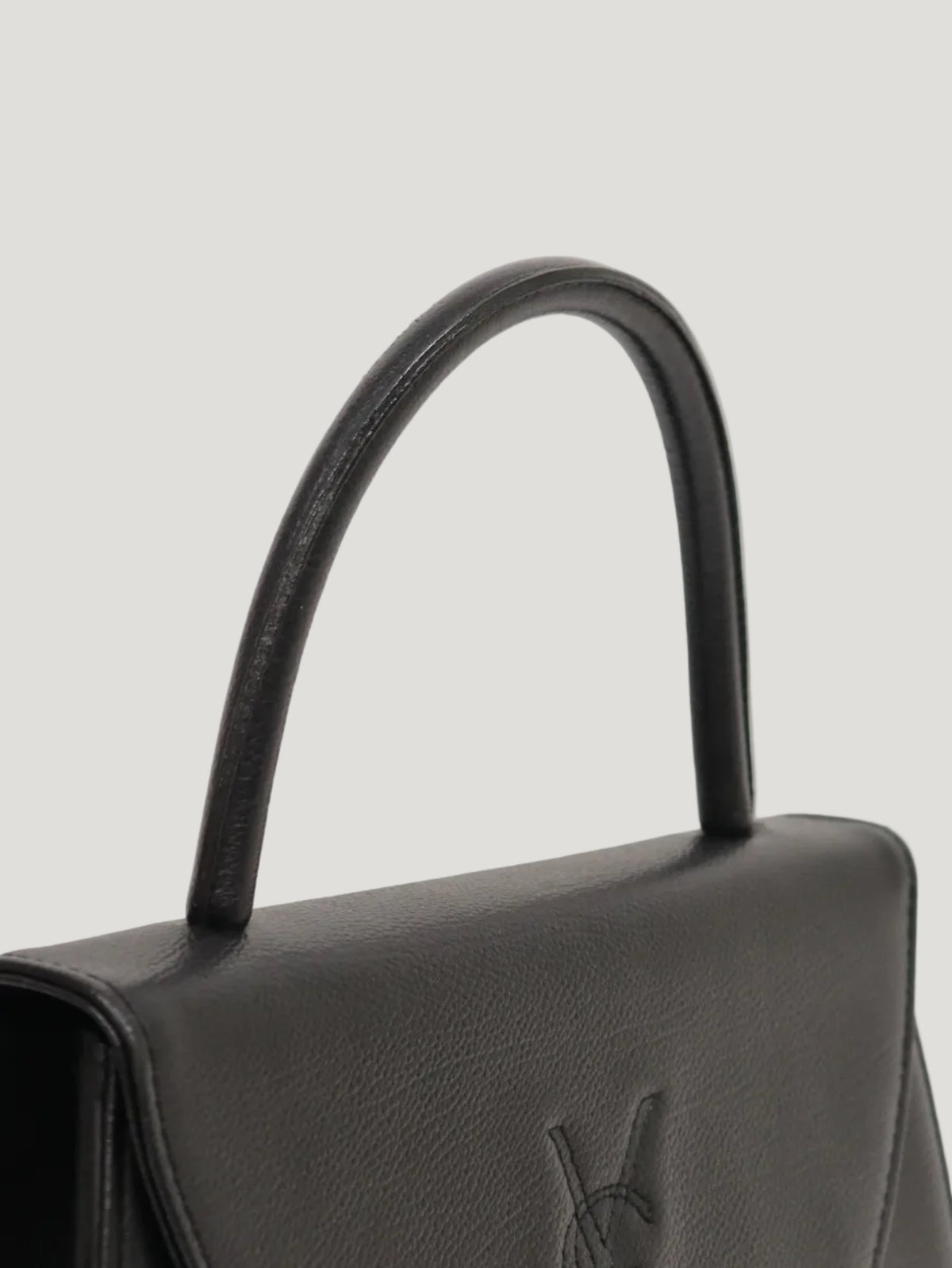 ロゴステッチレザーハンドバッグ