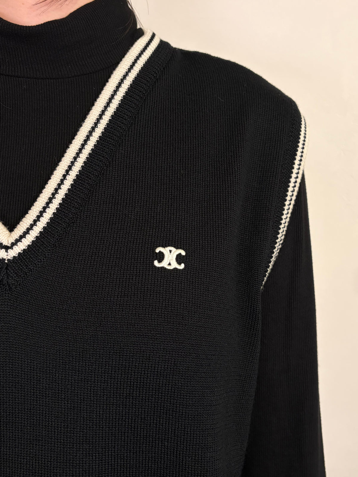 Triomphe knit vest