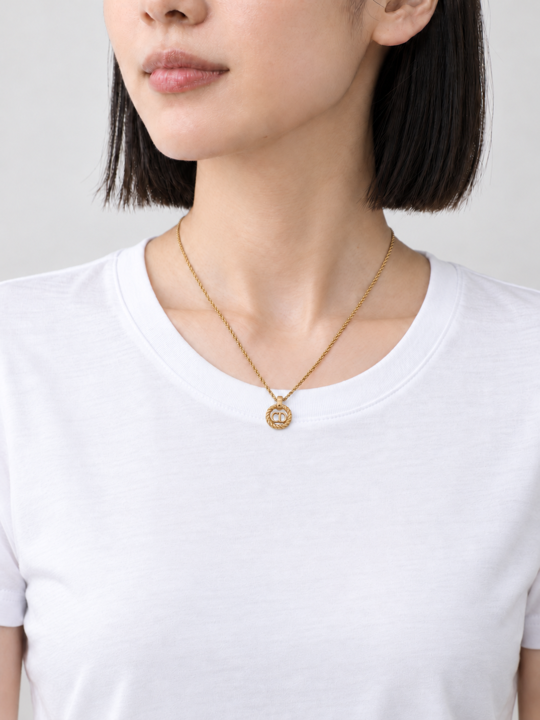 CD Twist Round Necklace