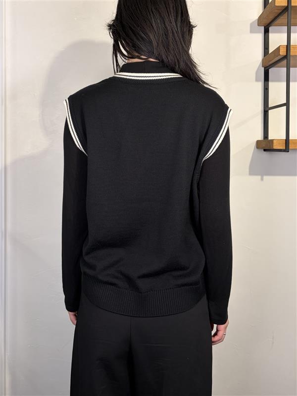 Triomphe knit vest